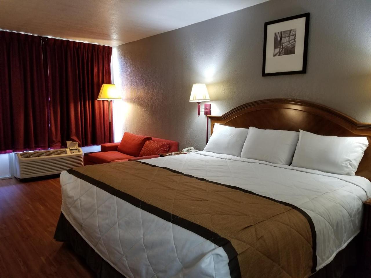 University Inn Сан-Маркос Екстер'єр фото